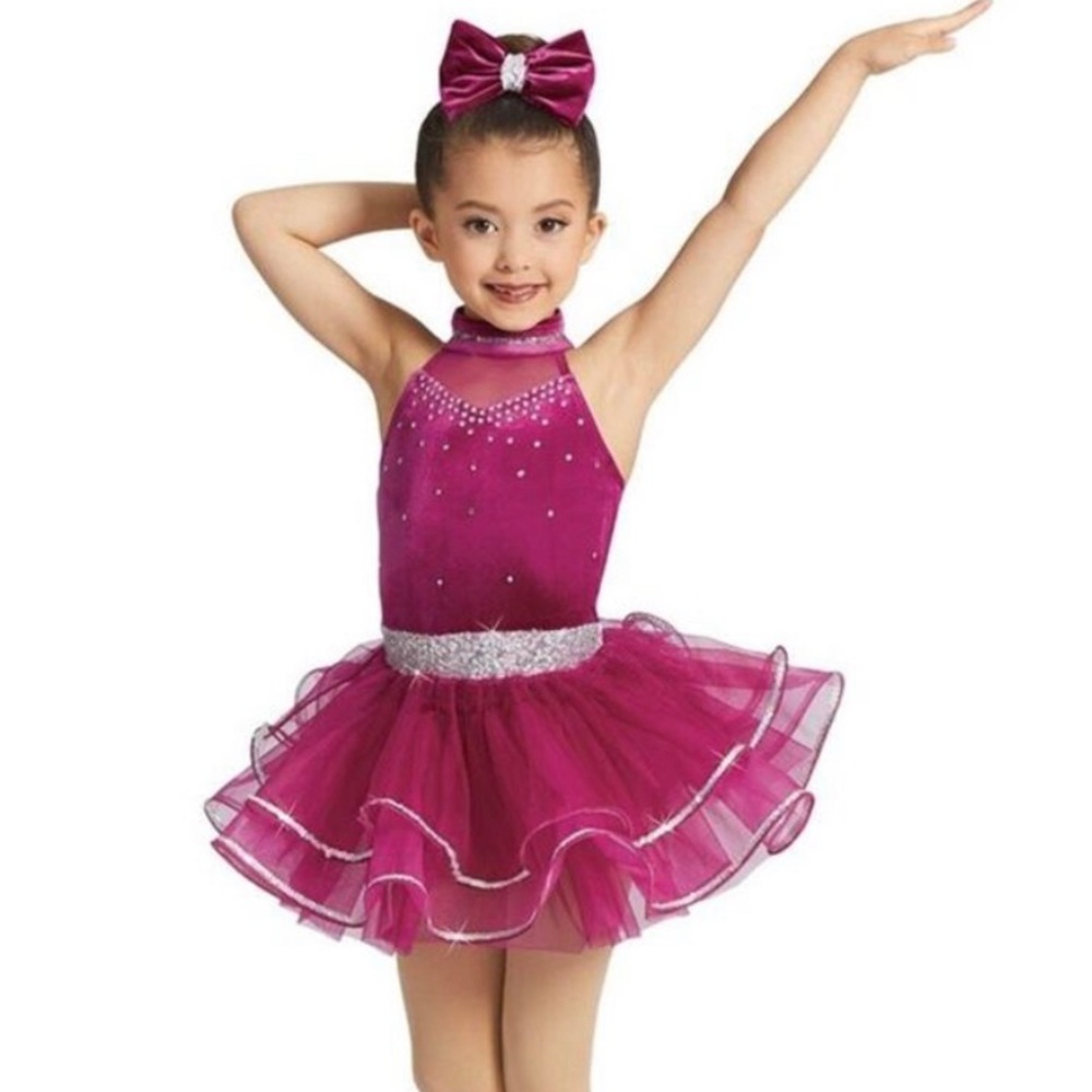 Brand new Weissman’s costume- never out of the bag or worn. Size MC.